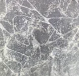 رمادي غامق رمادي